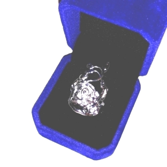 VINE & ROSE Ring - Picture 9 of 10